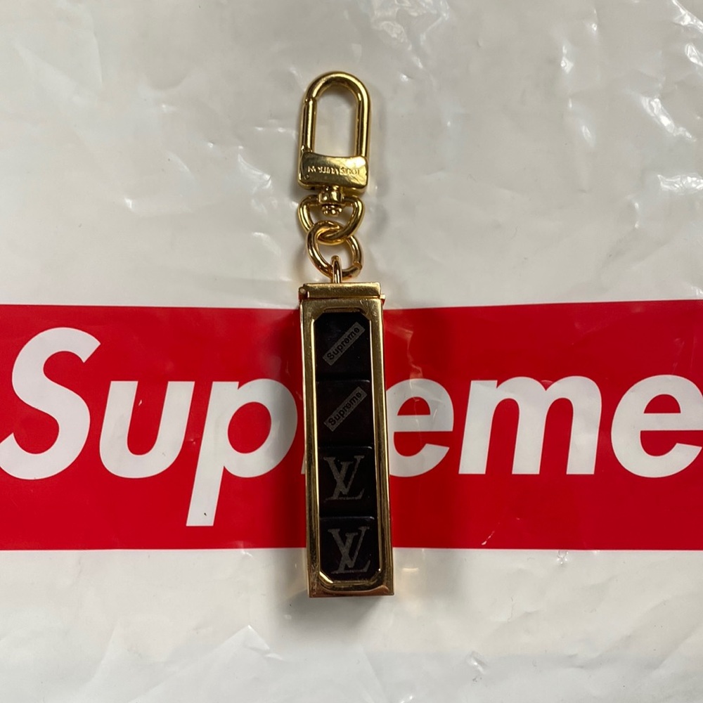 LV x Supreme dice keychain set MP2072 Brown Limited Edition